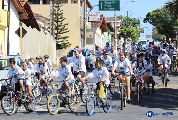 PASSEIO CICLÍSTICO E ATIVIDADES AMBIENTAIS MARCAM DIA DA ÁRVORE