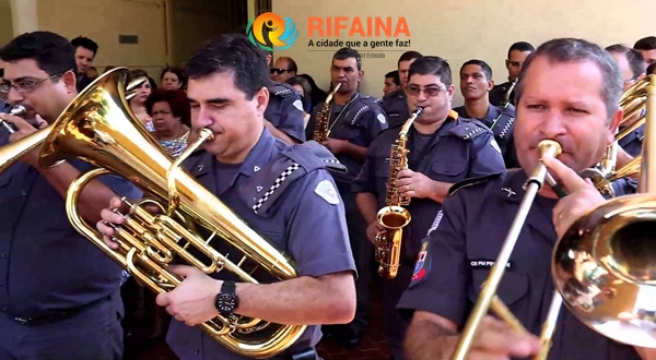 BANDA DO REGIMENTO DA PM DE RIBEIRÃO SE APRESENTA PARA CRIANÇAS DE RIFAINA NESTA TERÇA