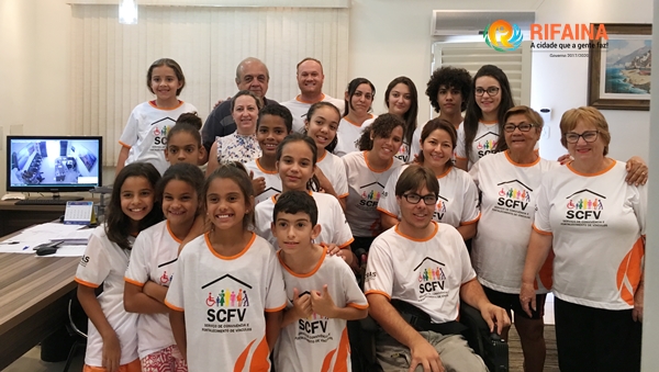 UNIFORMES VALORIZAM AINDA MAIS INTEGRANTES E TRABALHO DO FORTALECIMENTO DE VÍNCULOS DO CRAS