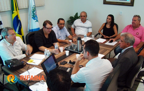 PREFEITO HUGO RECEBE DIRETORIA DA CEMIG E DEMOLIÇÃO DE RANCHOS VOLTA À PAUTA