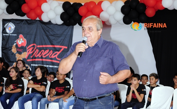 PREFEITURA QUITA 13º SALÁRIO  DE 256 SERVIDORES