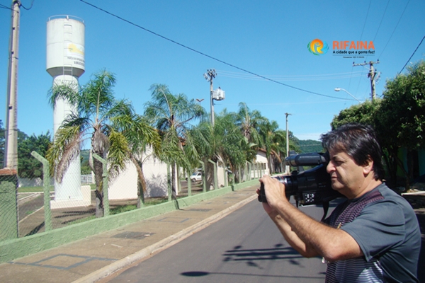 COMEÇA MONTAGEM DA ESTRUTURA PARA A 18ª FESTA DO PEÃO DE RIFAINA QUE TEM INÍCIO NA QUINTA-FEIRA