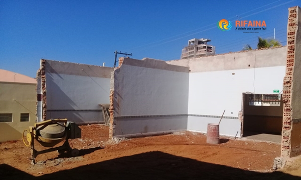 PREFEITURA INVESTE RECURSOS PRÓPRIOS E RECONSTRÓI O VELÓRIO DA CIDADE