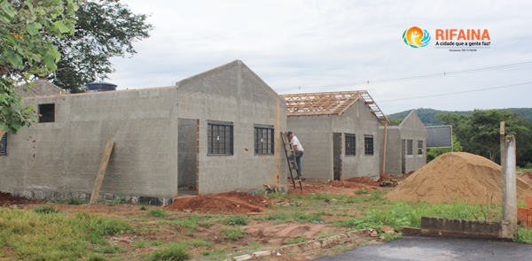 CONSTRUÇÃO DA VILA MORADIA DIGNA SEGUE EM RITMO ACELERADO