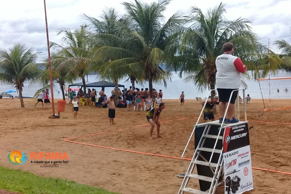 VÔLEI DE PRAIA REÚNE DUPLAS NESTE SÁBADO DE MANHÃ NO CALÇADÃO