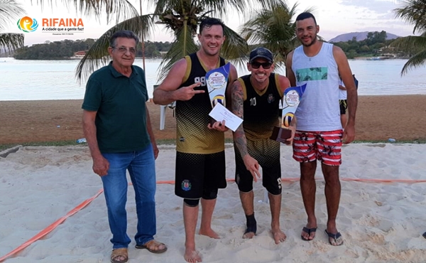 TORNEIO DE VÔLEI DE PRAIA TEVE MARATONA DE 26 JOGOS E OS CAMPEÕES FORAM CLEBINHO E JHONNY