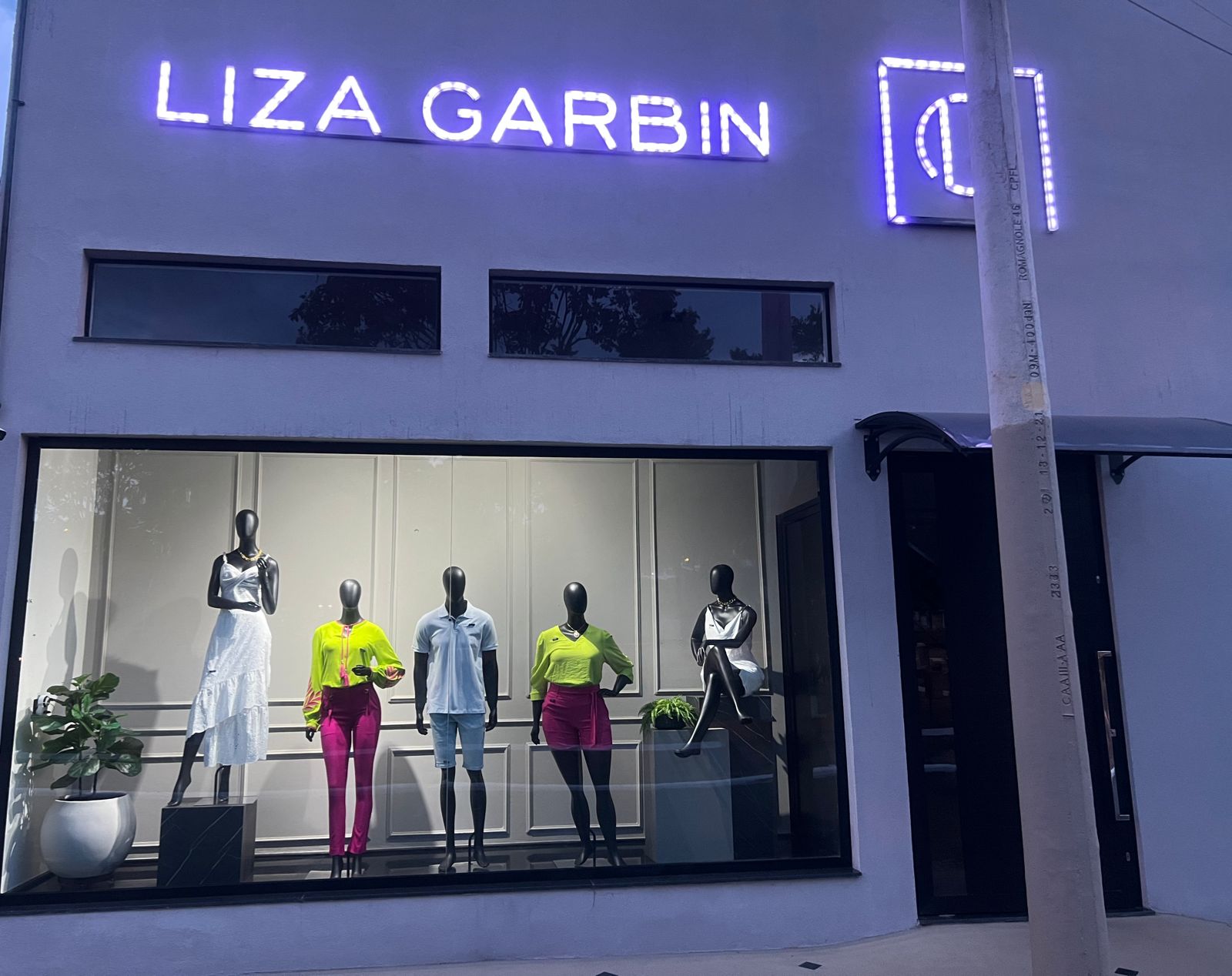 Liza Garbin - Moda Feminina e Acessórios